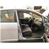 Image 36 : PARKSVILLE - 2011 NISSAN VERSA BLUE 174360 KMS - 450947-2