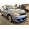 Image 8 : PARKSVILLE - 2011 NISSAN VERSA BLUE 174360 KMS - 450947-2