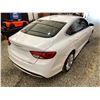 Image 16 : PARKSVILLE - 2016 CHRYSLER 200 WHITE 195143 KMS - 158669-1