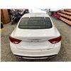 Image 19 : PARKSVILLE - 2016 CHRYSLER 200 WHITE 195143 KMS - 158669-1