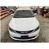 Image 7 : PARKSVILLE - 2016 CHRYSLER 200 WHITE 195143 KMS - 158669-1