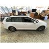 Image 12 : PARKSVILLE - 2017 VOLKSWAGEN GOLF SPORTWAGEN WHITE 164752 KMS - 523165-3