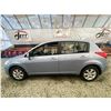 Image 23 : PARKSVILLE - 2011 NISSAN VERSA BLUE 174360 KMS - 450947-2