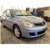 Image 8 : PARKSVILLE - 2011 NISSAN VERSA BLUE 174360 KMS - 450947-2