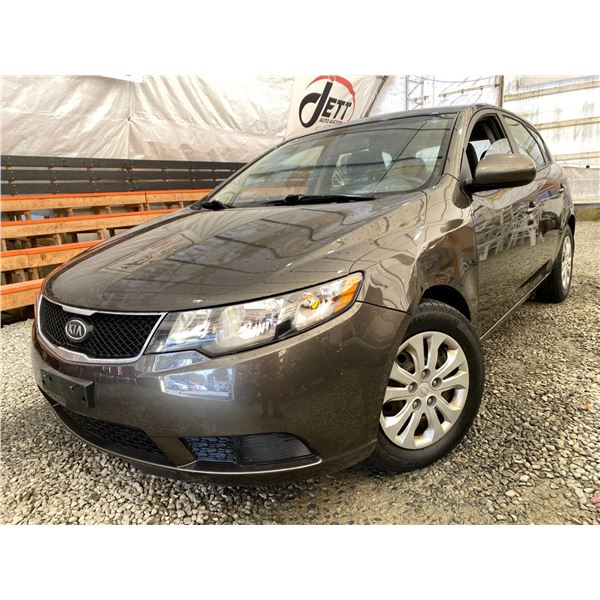 PARKSVILLE- 2011 KIA FORTE GREY 194550 KMS - 372854-3