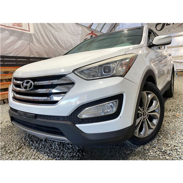 PARKSVILLE - 2013 HYUNDAI SANTA FE SPORT WHITE 214486 KMS - 049620-1