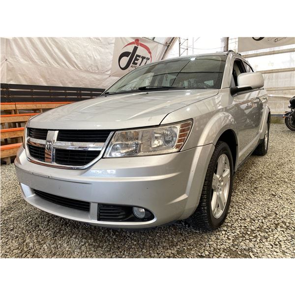 PARKSVILLE - 2009 DODGE JOURNEY SILVER 188843 KMS - 165044-4