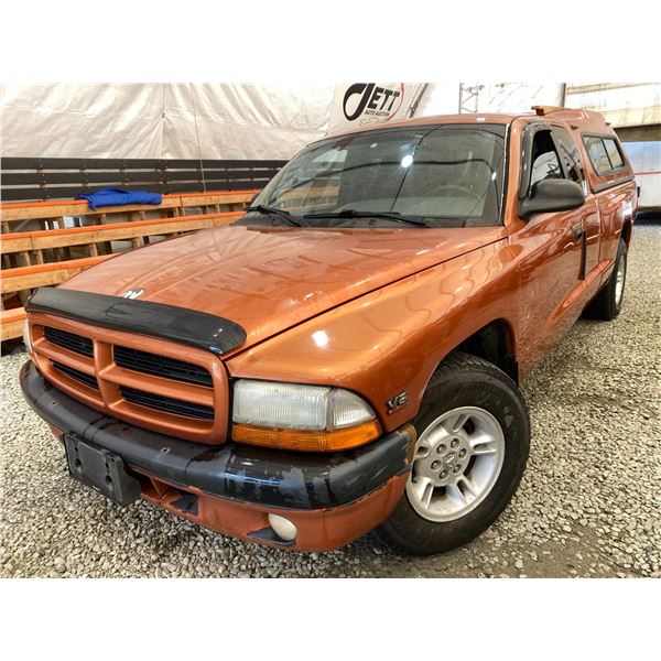 PARKSVILLE - 2000 DODGE DAKOTA ORANGE  231516 KMS - 662680-2