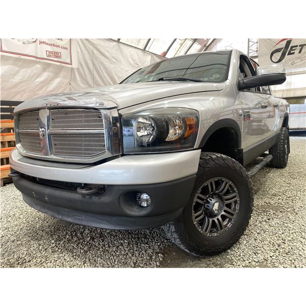 PARKSVILLE - 2008 DODGE RAM 2500 SILVER 427373 KMS - 188874-3