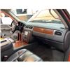 Image 38 : PARKSVILLE - 2007 CHEVROLET AVALANCHE ORANGE  204674 KMS - 305809-4