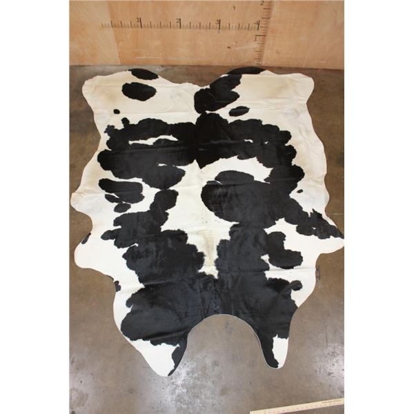 *Brand New* XL Black and White COWHIDE or COWHIDE Rug