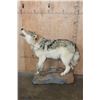 Image 2 : Life-sized "Howling" WOLF on a Stationary Base