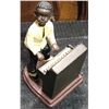 Image 4 : 8 Mixed Figurines and Eagle Plaque – Assortment