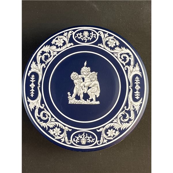 Huntley & Palmers "Greek Cherubs" Biscuit Tin, Inspired by Wedgwood Design