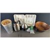 Image 11 : Kitchenware Assortment: Kettle, Cuisinart Egg Cooker, Bowls, More