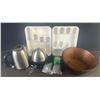 Image 1 : Kitchenware Assortment: Kettle, Cuisinart Egg Cooker, Bowls, More