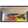 Image 2 : Lot: Tool Kit, Wooden Box With Tools, Tie Down Straps, LED Light Bar