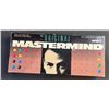Image 7 : Poker Set, Mastermind, Cribbage Board, Travel Pillow
