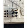 Image 9 : Poker Set, Mastermind, Cribbage Board, Travel Pillow