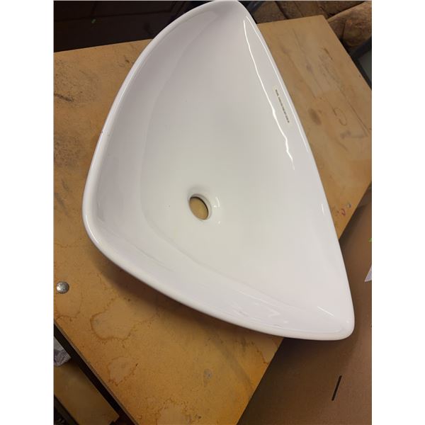 Pearl Kasu-DQ (GBC287) White Ceramic Vessel Sink, Triangular Shape
