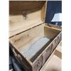 Image 2 : 19th Century Steamer Trunk with Interior Tray and Decorative Lithograph