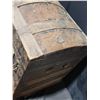 Image 7 : 19th Century Steamer Trunk with Interior Tray and Decorative Lithograph