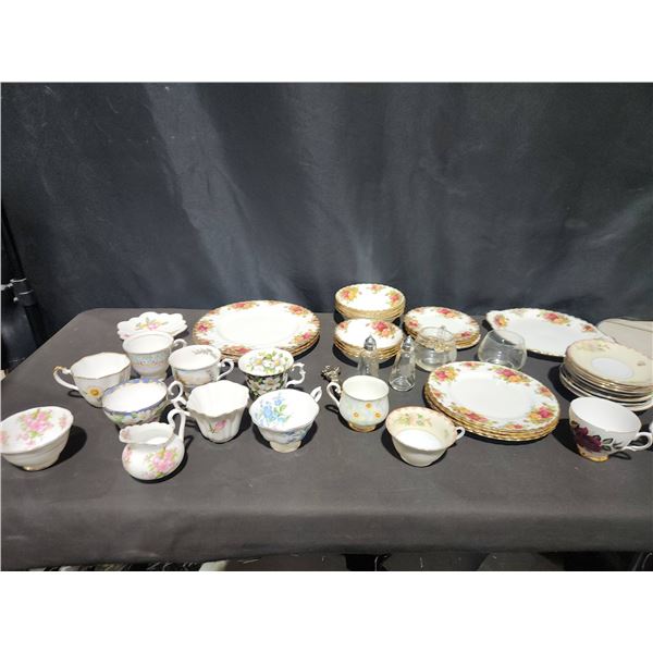 Royal Albert Old Country Roses Dinnerware Set, Assorted Bone China