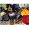 Image 2 : Kitchen Lot With KitchenAid Mixer, Le Creuset, Lodge, Appliances, Assorted Items