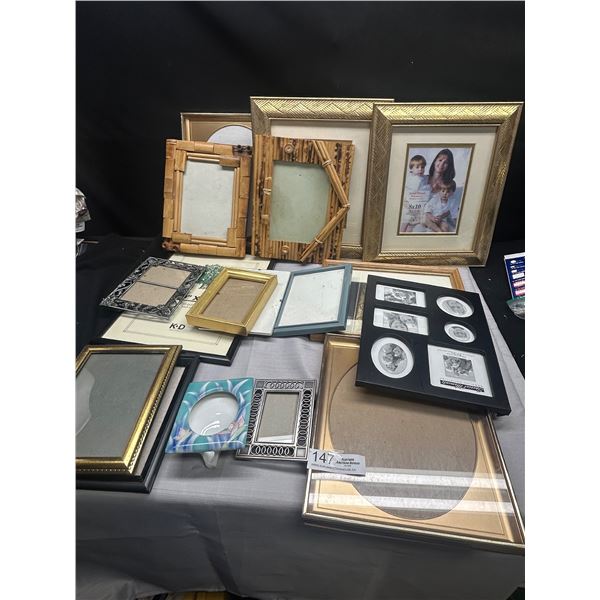 17 Unused Picture Frames