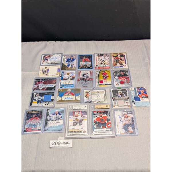 Large Lot of Hockey Cards, 2 AFA Graded