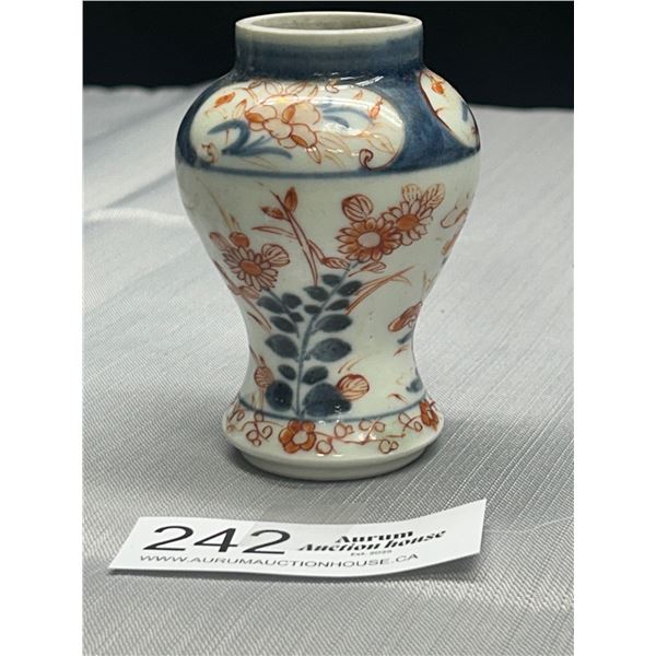 Small 1900's Japanes Imari Vase