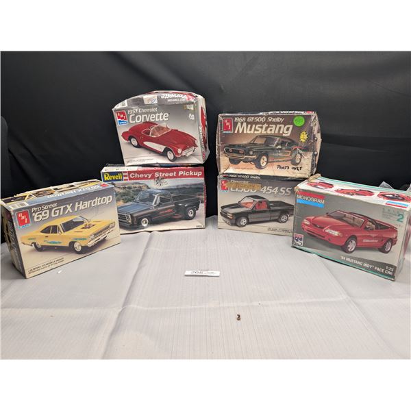 Lot of 6 Vintage Models Kits some put together