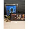 Image 1 : Home Décor Lot Jimi Hendrix Print Plus other Framed Print and Skeleton décor