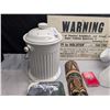 Image 4 : Vintage Décor Lot Lidded Jar Rams Head Etc