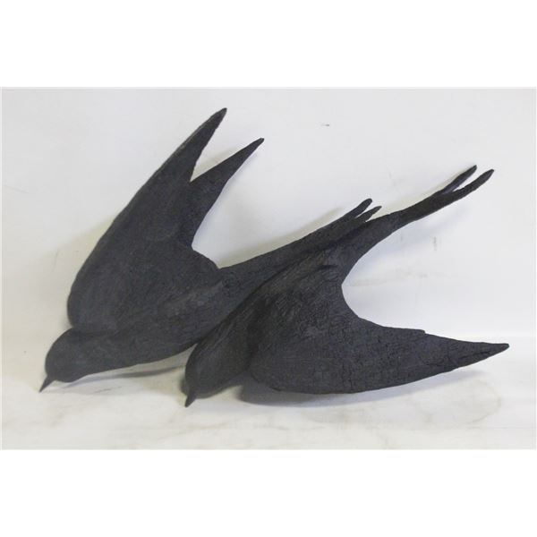 WOODEN BIRDS WALL ORNAMENT