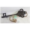 Image 1 : CAST IRON KEY DECOR
