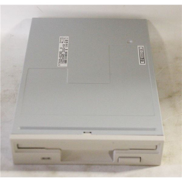 YE DATA 702D-6238D FLOPPY DISK DRIVE NEW