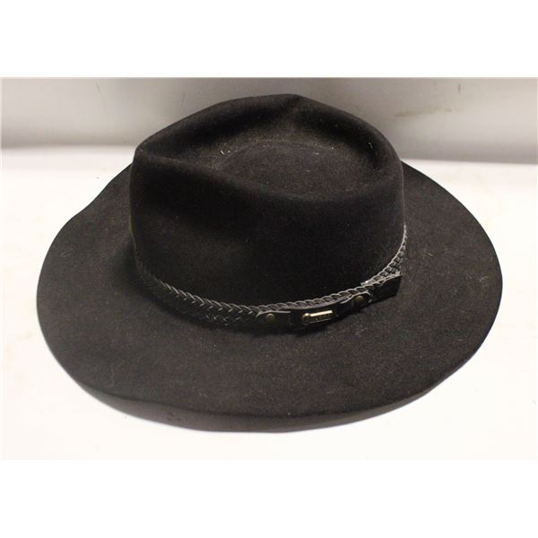 AUSTRALIA AKUBRA SIZE 58 SNOWY RIVER