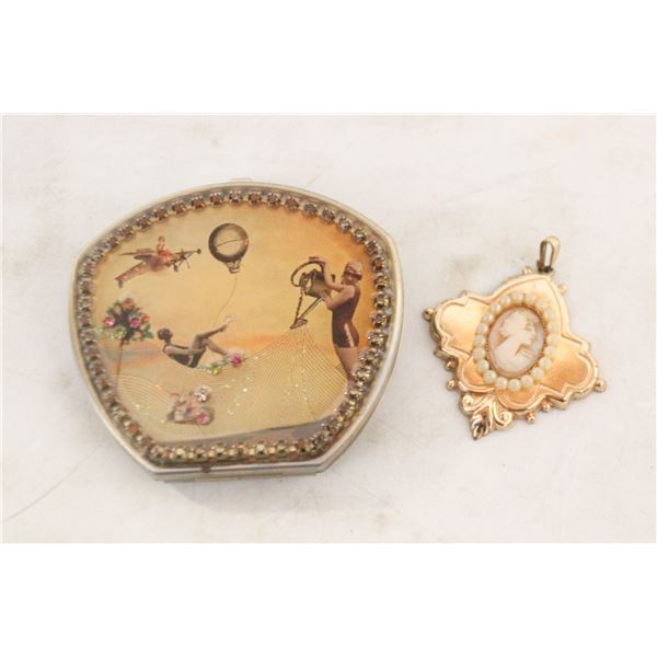 VINTAGE CAMEO + FOLDING MIRROR
