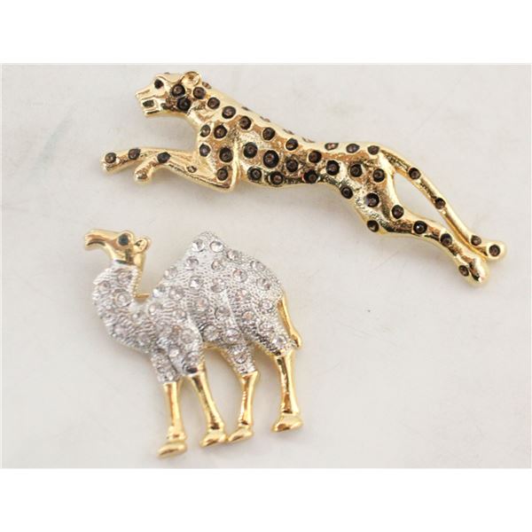 VINTAGE LEOPARD - CAMEL BROOCHES IN HBC BOX