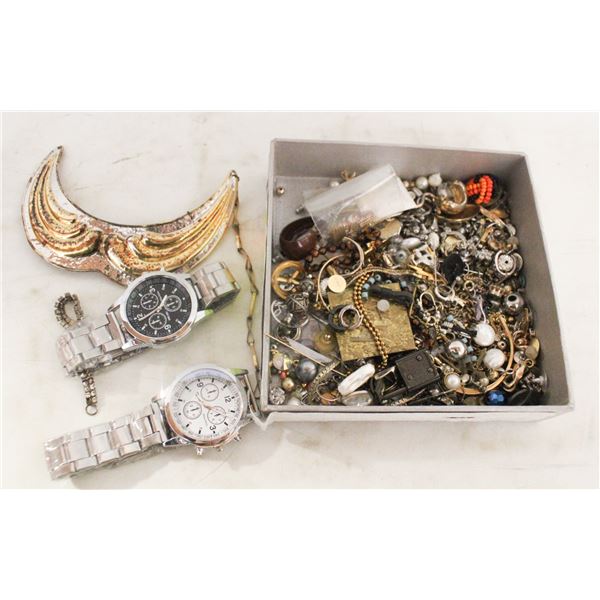 ESTATE JEWELRY IN BOX ALL TOGETHER