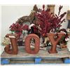 Image 1 : Pallet of Christmas Décor