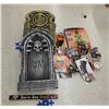 Image 2 : Lot of Halloween Décor, etc.