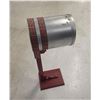 Image 4 : LED Holiday Tree Set and Mailbox Décor