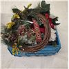 Image 2 : Christmas Wreaths & Pillows