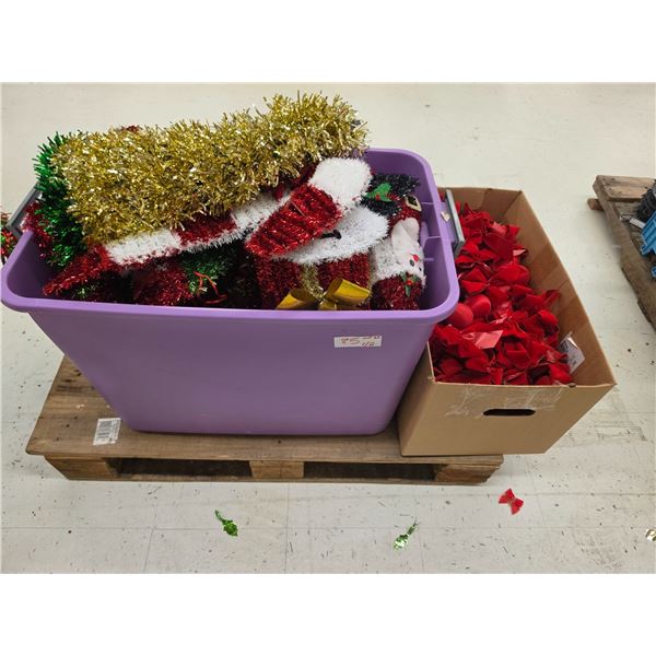 Christmas Décor Lot