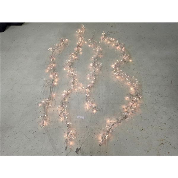 (4) Christmas Light Décor - Working
