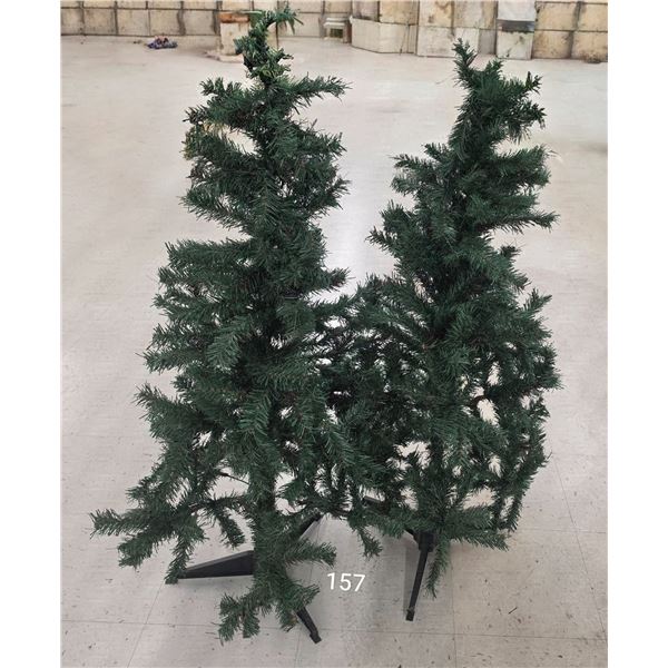 (2) 4’ Christmas Trees