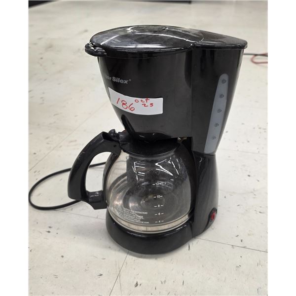 12-cup Coffee Maker – Working