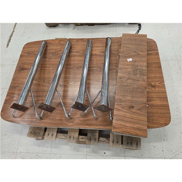 3 ½’ x 5’ Table w/ Insert